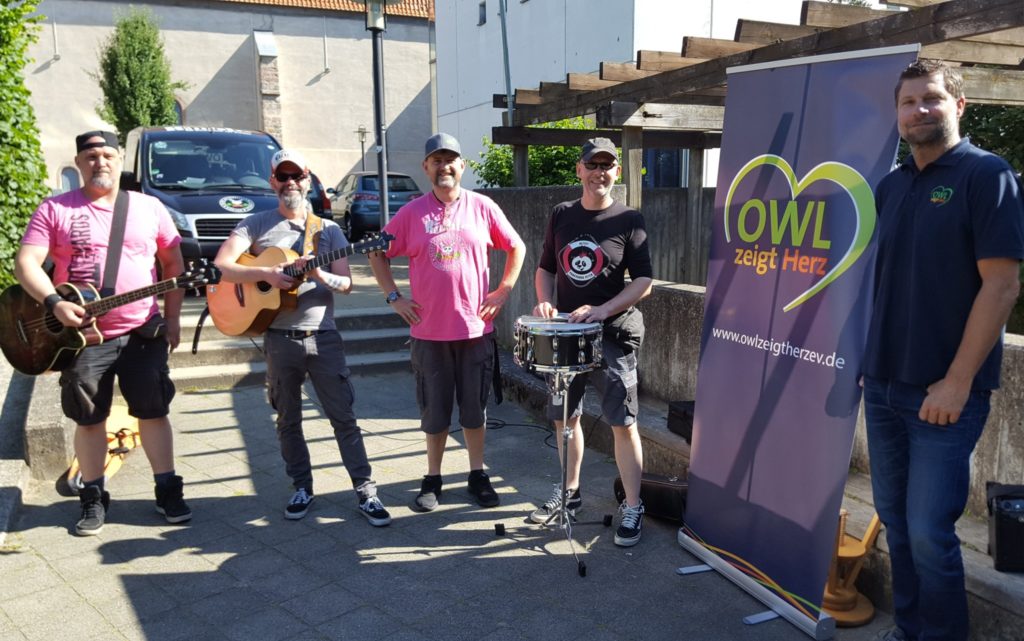 Aufgrund des letztjährigen großen Erfolgs veranstaltet der sozial engagierte Verein „OWL zeigt Herz“ gemeinsam mit der Bielefelder Kinderrockband Randale als Paten des vereinseigenen Projekts „Musik macht Kinder stark“ wieder eine Kindergarten-Tour „unplugged“.